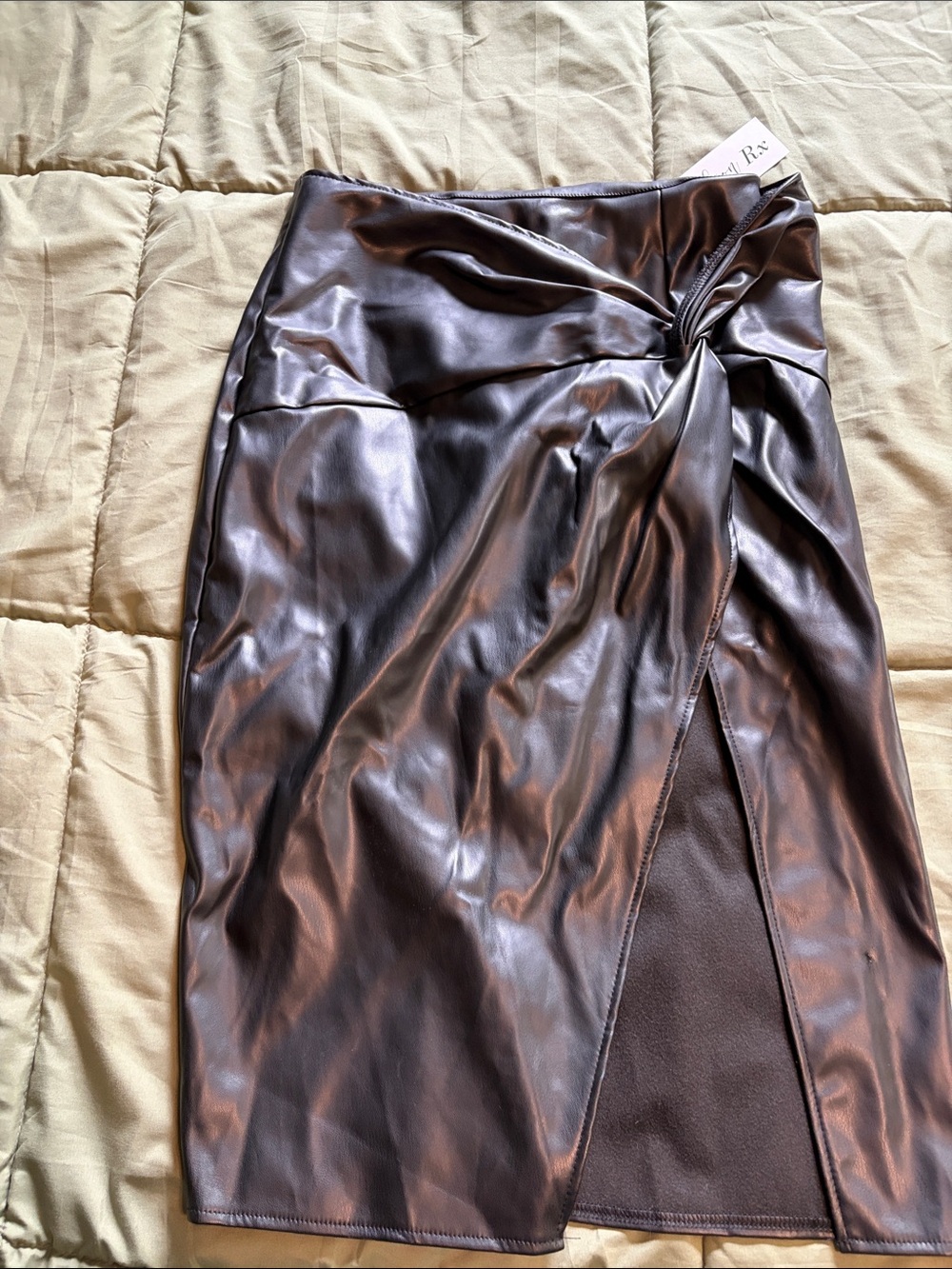 Twist-Front Faux Leather Pencil Skirt in Black 🖤🖤🖤 New with tags